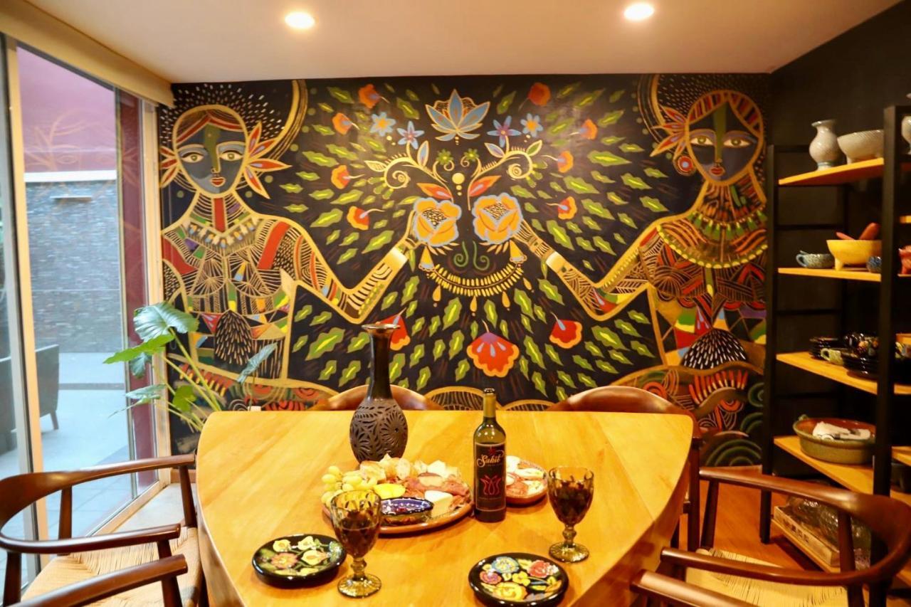 Luxurious Mid Century Modern Folk Art Hébergement de vacances Mexico