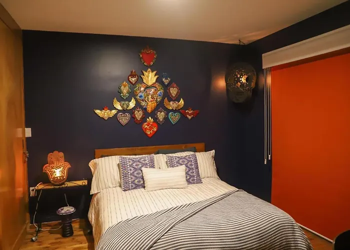 Luxurious Mid Century Modern Folk Art Home