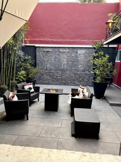 Luxurious Mid Century Modern Folk Art Сasa de vacaciones *